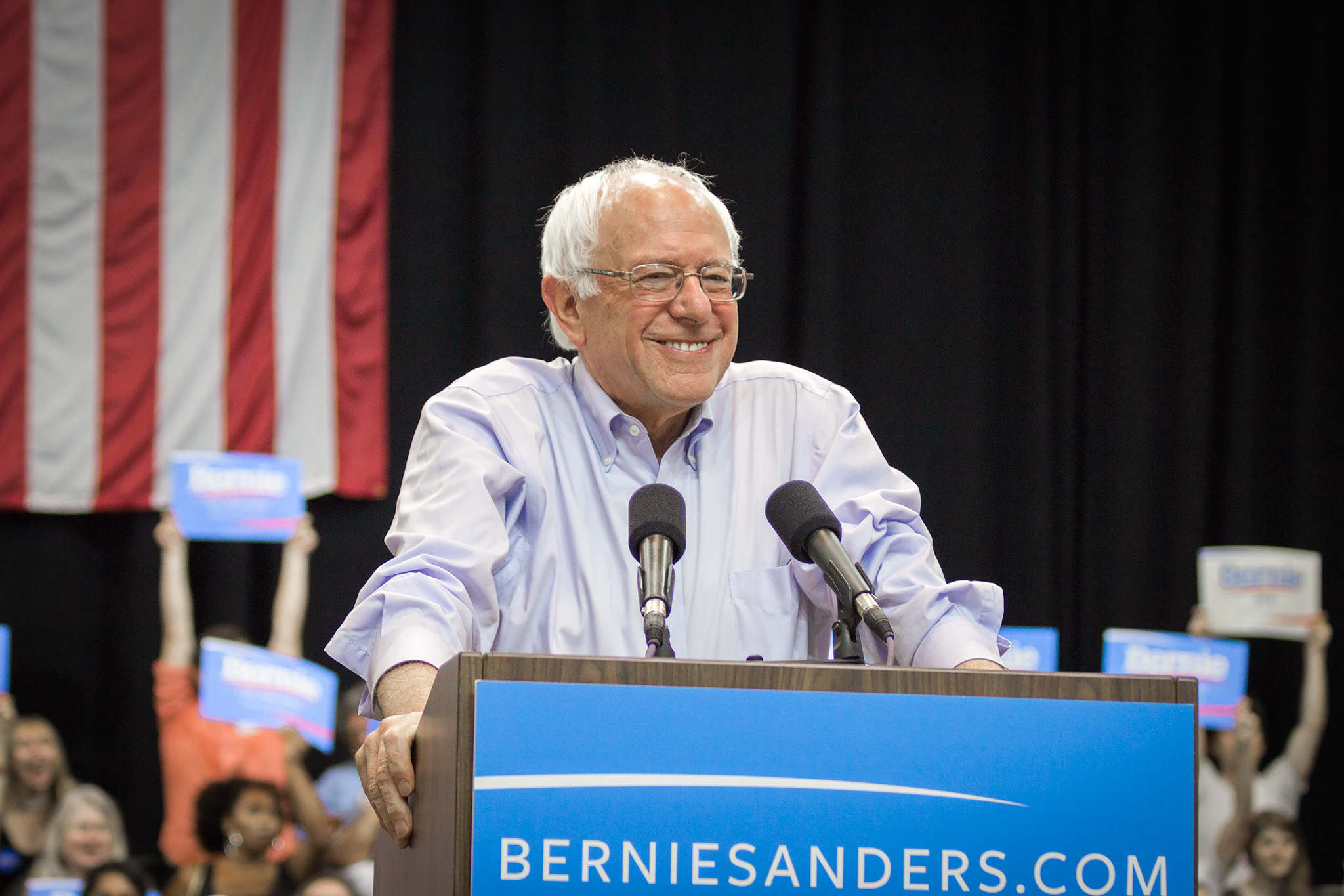Sanders Stays Committed to Promise Despite Boos From Supporters